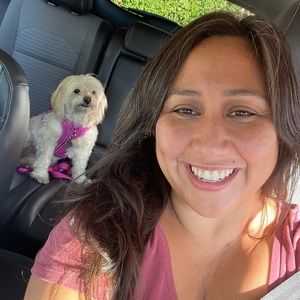 Meet your Posher, Leticia e